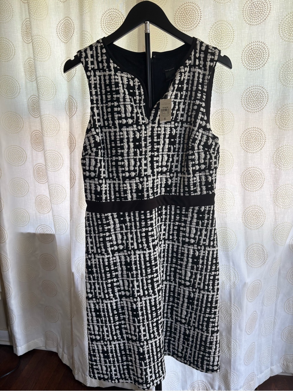 Ann Taylor Black & White Sleeveless Midi Sheath Dress